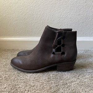 Steve Madden Brown Leather Ankle Boot / Booties